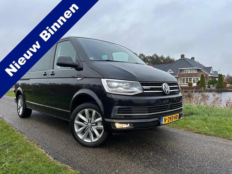 Zwart (metallic) Gebruikt 2019 VW T6.1 Highline Van | € 17.950 (Super prijs) - Afbeelding 1/4