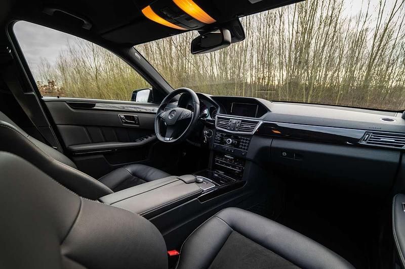 Occasion Mercedes E350 AMG line 292 PK (214 kW) 2010 Zwart Sedan