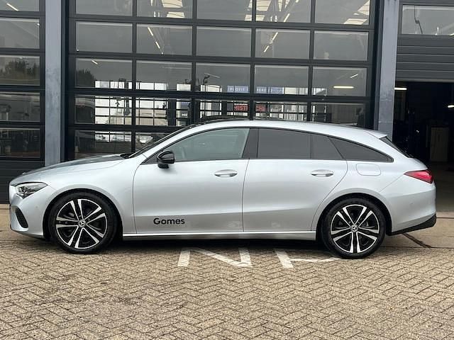 Occasion Mercedes CLA180 Shooting Brake Luxury 136 PK (100 kW) 2024 Zilver Stationwagen