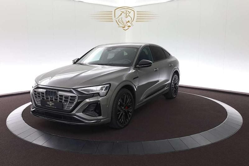 Grijs Gebruikt 2023 Audi Q8 e-tron Design SUV | € 67.900 (Iets duurder) - Afbeelding 1/4