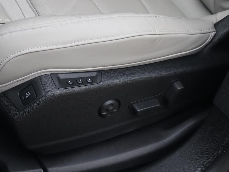 Occasion DS Automobiles DS7 Crossback Performance 361 PK (265 kW) 2025 Grijs SUV