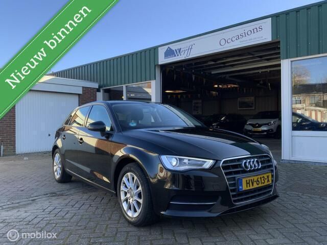 Zwart Gebruikt 2016 Audi A3 Sportback Attraction Hatchback | € 12.950 (Eerlijke prijs) - Afbeelding 1/4