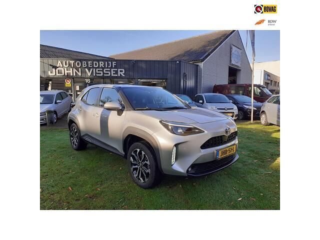 Grijs Gebruikt 2022 Toyota Yaris Cross SUV | € 24.950 (Eerlijke prijs) - Afbeelding 1/4