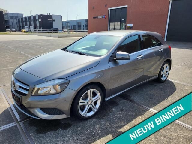 Occasion Mercedes A180 Prestige 121 PK (88 kW) 2013 Grijs Hatchback