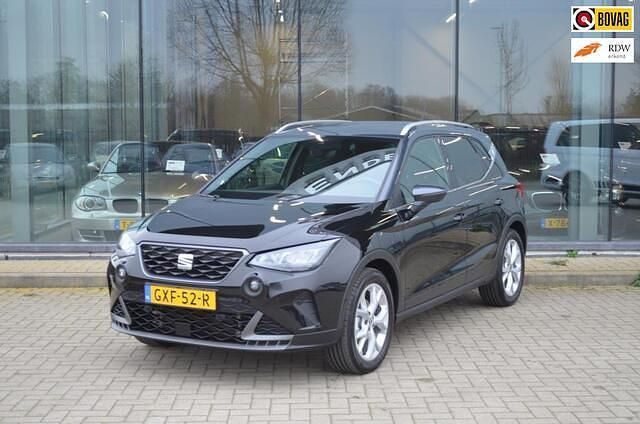 Zwart Occasion 2023 Seat Arona Business SUV | € 20.450 (Eerlijke prijs) - Afbeelding 1/4