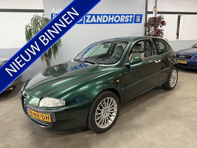 Groen Gebruikt 2001 Alfa Romeo 147 Progression Hatchback | € 1.995 - Afbeelding 1/4