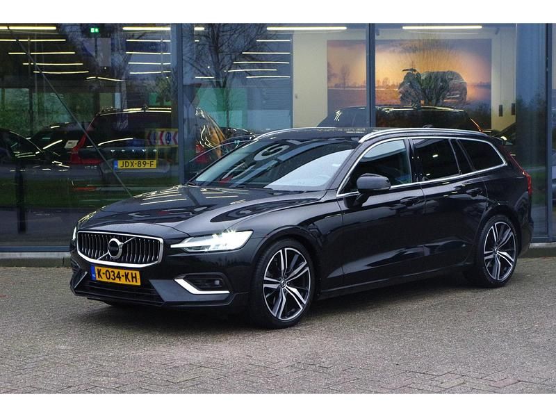 Zwart Gebruikt 2021 Volvo V60 Inscription Stationwagen | € 26.950 (Super prijs) - Afbeelding 1/4