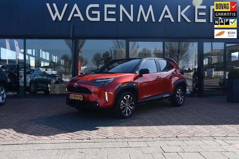 Oranje, metallic lak Gebruikt 2023 Toyota Yaris Cross X-plore SUV | € 24.950 (Super prijs) - Afbeelding 1/4