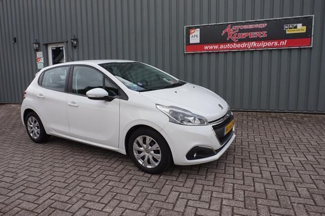 Wit Gebruikt 2017 Peugeot 208 Hatchback | € 6.999 (Eerlijke prijs) - Afbeelding 1/4