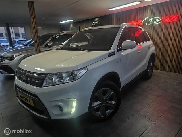 Wit Occasion 2016 Suzuki Vitara Exclusive SUV | € 12.990 (Eerlijke prijs) - Afbeelding 1/4