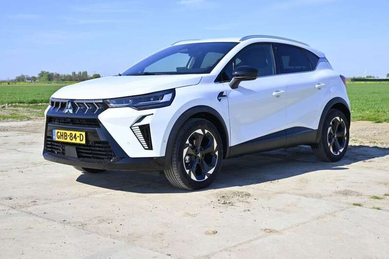 Wit Nieuw 2024 Mitsubishi ASX Intense+ SUV | € 31.950 (Eerlijke prijs) - Afbeelding 1/4