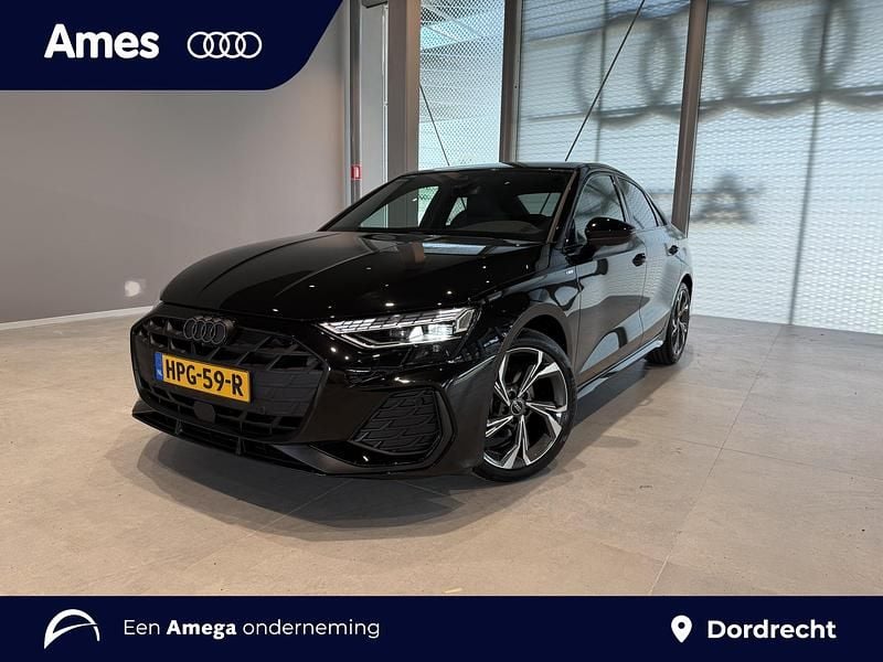 Zwart Gebruikt 2025 Audi A3 Sedan | € 41.950 - Afbeelding 1/4