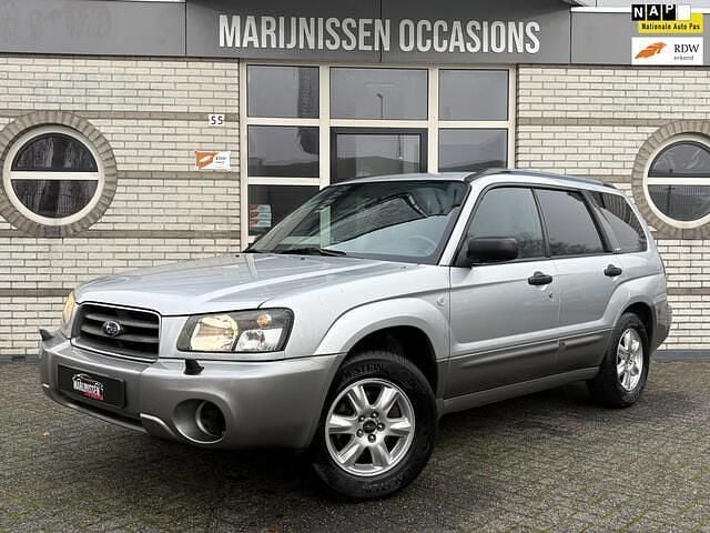 Grijs (metallic) Occasion 2004 Subaru Forester SUV | € 2.995 (Super prijs) - Afbeelding 1/4