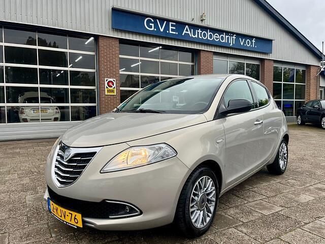 Beige Gebruikt 2012 Lancia Ypsilon Platinum Hatchback | € 5.450 (Eerlijke prijs) - Afbeelding 1/4
