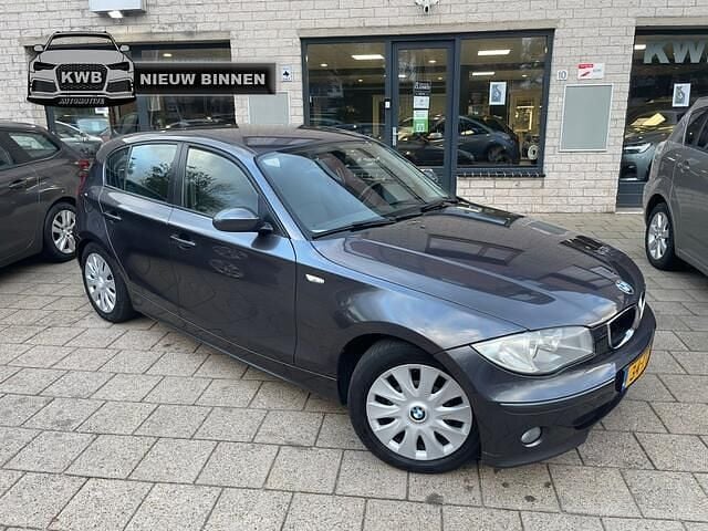 Grijs Gebruikt 2007 BMW 116 Hatchback | € 2.800 (Eerlijke prijs) - Afbeelding 1/4