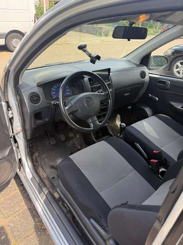 Grijs Gebruikt 2006 Daihatsu Cuore Hatchback | € 1.700 (Eerlijke prijs) - Afbeelding 1/4