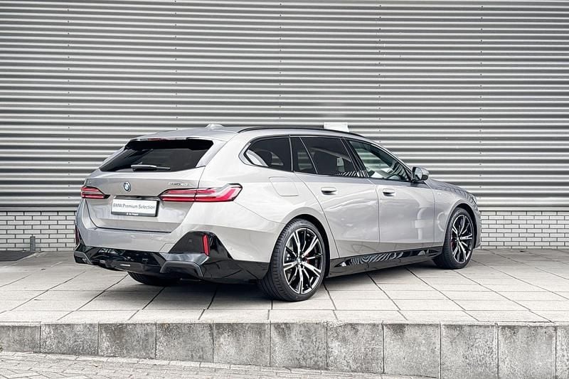 Occasion BMW i5 M Sport 250 kW (340 PK) 2025 Oxidgrau metallic (c4a) (grijs metallic) Sedan