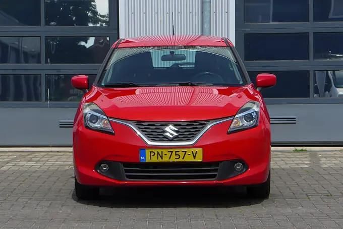 Rood Gebruikt 2017 Suzuki Baleno Hatchback | € 8.950 (Eerlijke prijs) - Afbeelding 1/4
