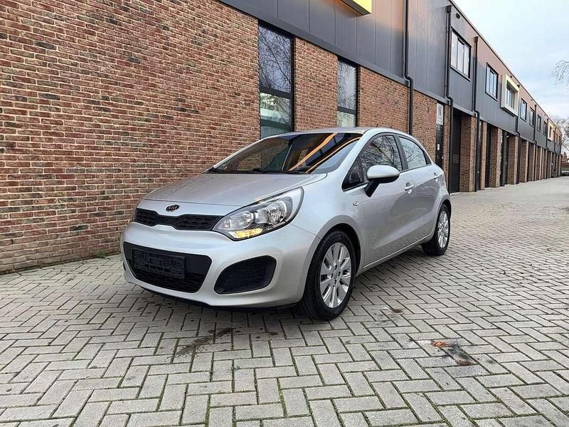 Occasion 2012 Kia Rio Edition 7 Sedan | € 5.600 (Eerlijke prijs) - Afbeelding 1/4