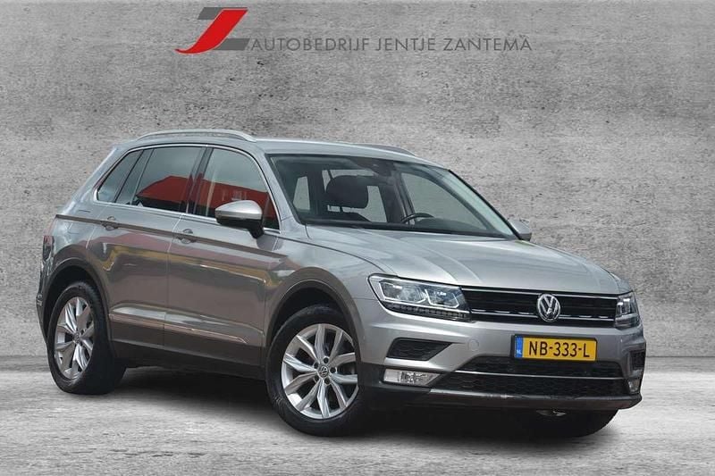 Grijs Gebruikt 2017 VW Tiguan Highline SUV | € 17.900 (Super prijs) - Afbeelding 1/4
