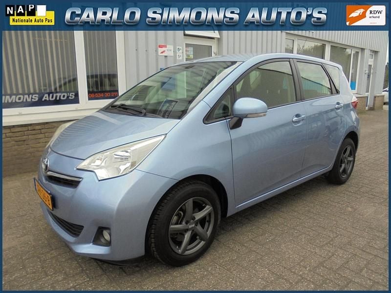 Blauw Gebruikt 2012 Toyota Verso-S MPV | € 8.245 (Eerlijke prijs) - Afbeelding 1/4