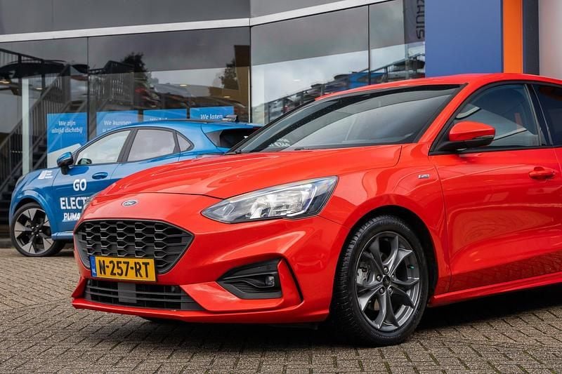Occasion Ford Focus ST-Line 2020 Rood Hatchback