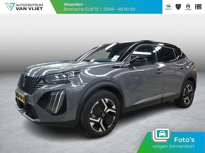 Grijs Gebruikt 2025 Peugeot e-2008 Avantage SUV | € 30.589 (Eerlijke prijs) - Afbeelding 1/4