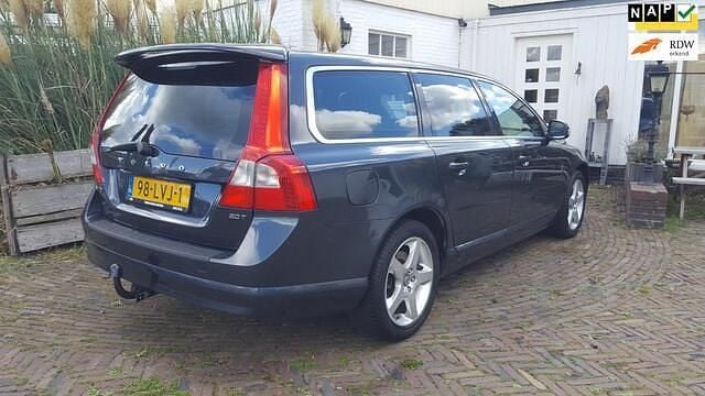 Grijs Gebruikt 2010 Volvo V70 Kinetic Stationwagen | € 6.950 (Goede deal) - Afbeelding 1/4