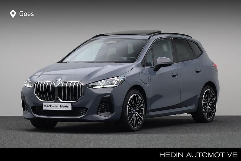 Grijs Gebruikt 2024 BMW 225 Active Tourer Comfort Edition MPV | € 42.880 (Eerlijke prijs) - Afbeelding 1/4
