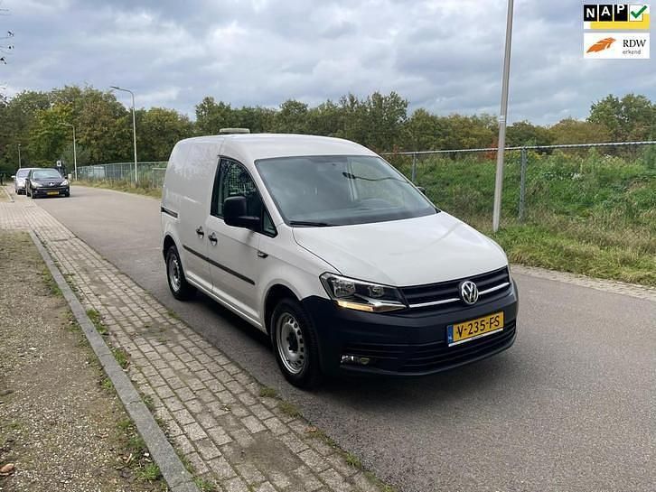 Wit Gebruikt 2017 VW Caddy Trendline MPV | € 7.950 - Afbeelding 1/4