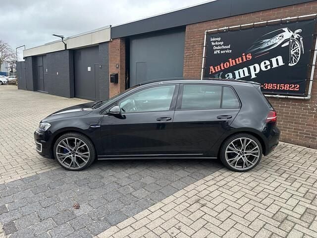 Occasion VW Golf VII GTE 150 PK (110 kW) 2015 Zwart (metallic) Hatchback