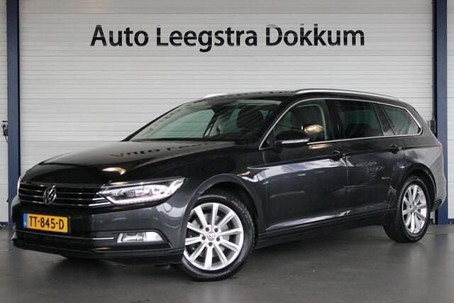 Grijs Gebruikt 2018 VW Passat Comfortline Stationwagen | € 17.950 (Goede deal) - Afbeelding 1/4