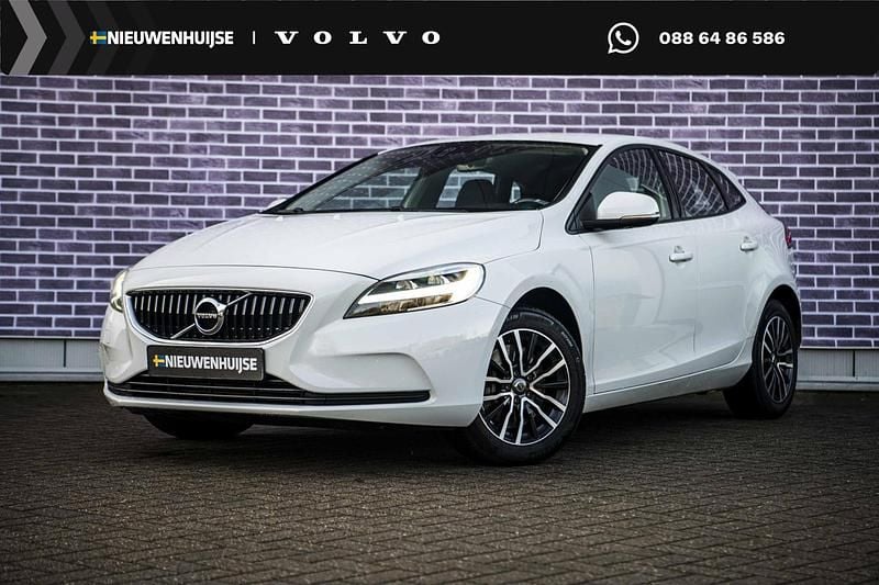 Wit Occasion 2019 Volvo V40 Hatchback | € 19.394 (Goede deal) - Afbeelding 1/4