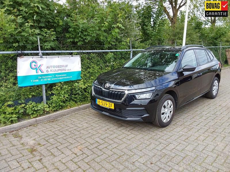 Zwart Gebruikt 2021 Skoda Kamiq Active SUV | € 16.950 (Eerlijke prijs) - Afbeelding 1/4