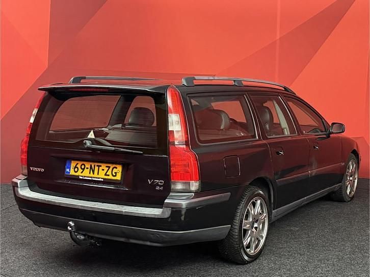 Occasion Volvo V70 170 PK (125 kW) 2004 Zwart (metallic) Stationwagen