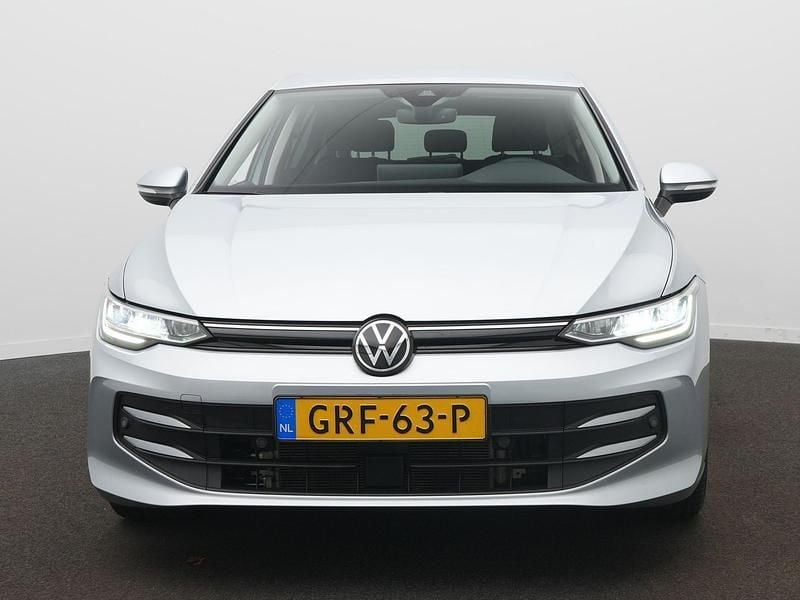 Occasion VW Golf VIII Edition 116 PK (85 kW) 2024 Grijs Hatchback