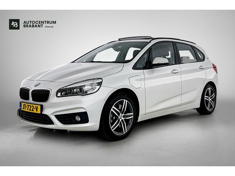 Wit Occasion 2016 BMW 225 Active Tourer Executive MPV | € 14.845 (Iets duurder) - Afbeelding 1/4
