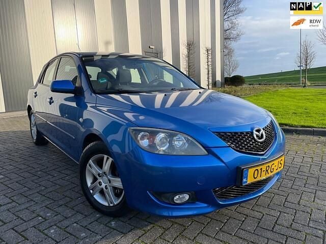 Blauw Gebruikt 2005 Mazda 3 Inclusive Hatchback | € 1.950 (Eerlijke prijs) - Afbeelding 1/4