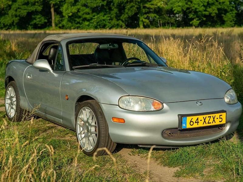 Zilver Gebruikt 2000 Mazda MX5 Cabriolet | € 4.500 (Goede deal) - Afbeelding 1/4