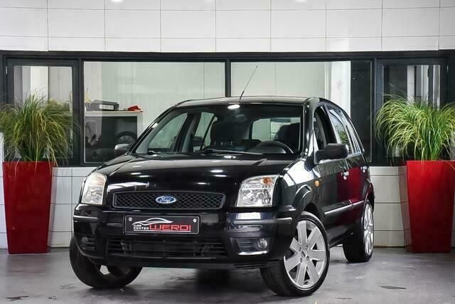 Zwart Gebruikt 2004 Ford Fusion MPV | € 1.998 (Eerlijke prijs) - Afbeelding 1/4