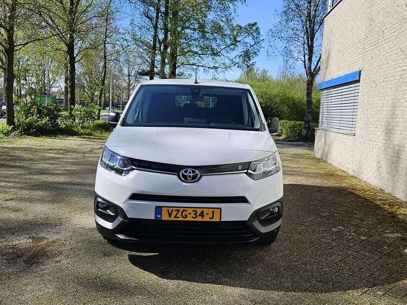 Wit Gebruikt 2023 Toyota Proace City Van | € 16.000 (Goede deal) - Afbeelding 1/4