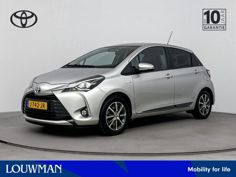 Grijs Gebruikt 2020 Toyota Yaris Hybrid Edition Hatchback | € 19.445 (Eerlijke prijs) - Afbeelding 1/3