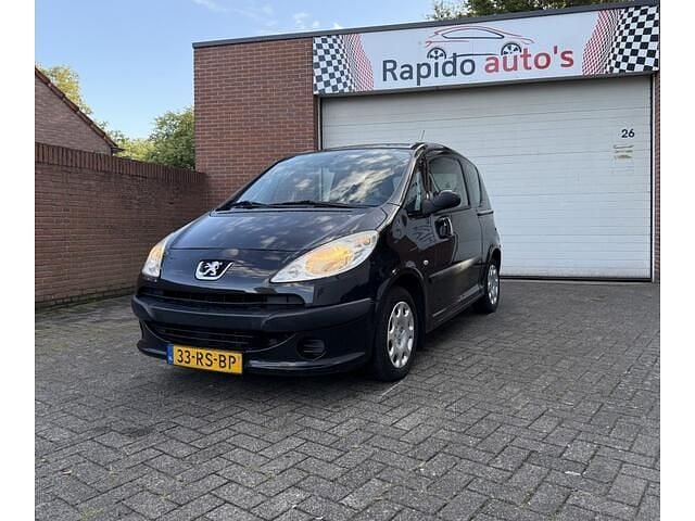 Zwart Gebruikt 2005 Peugeot 1007 MPV | € 1.499 (Goede deal) - Afbeelding 1/4
