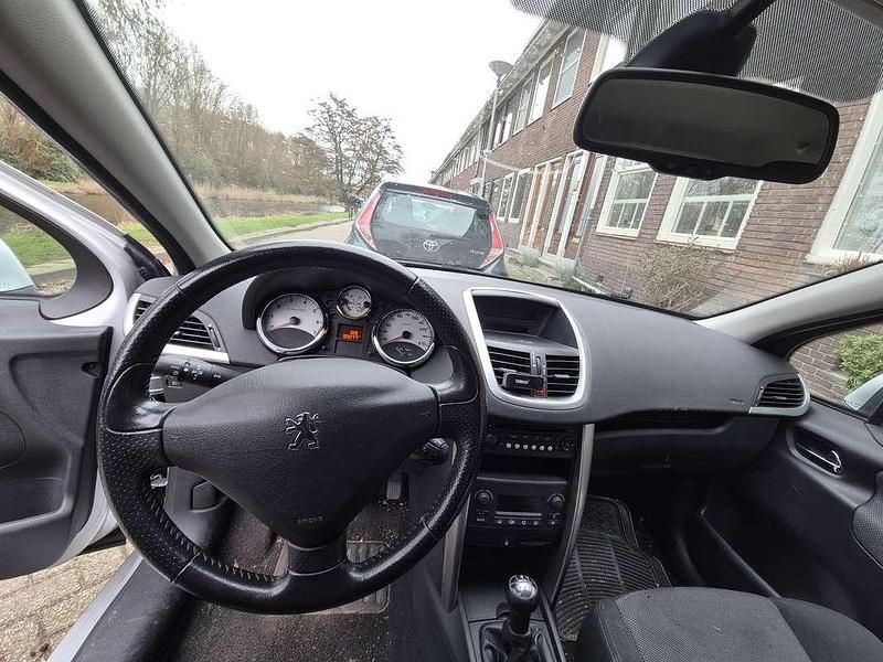 Occasion Peugeot 207 95 PK (69 kW) 2008 Grijs Hatchback