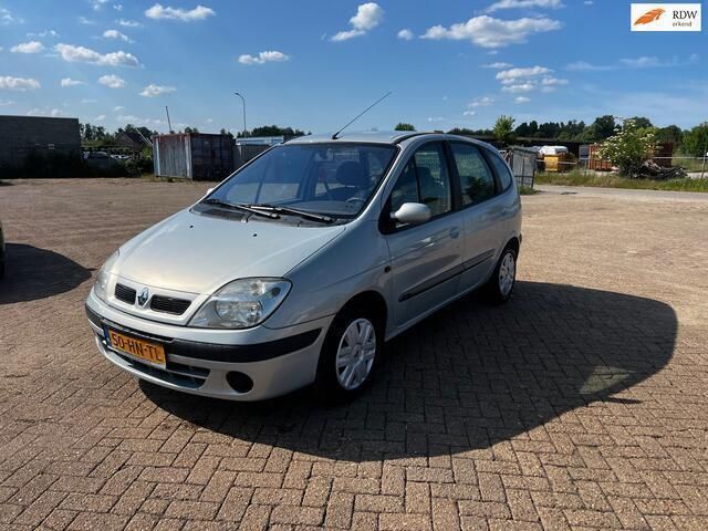 Grijs Gebruikt 2001 Renault Scénic Expression MPV | € 1.250 (Eerlijke prijs) - Afbeelding 1/4
