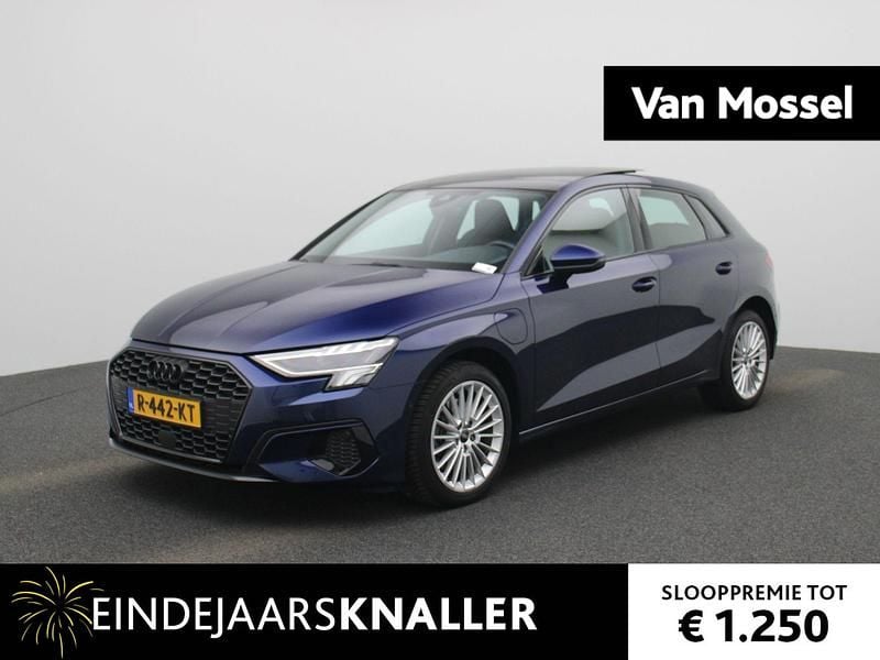 Blauw Gebruikt 2022 Audi A3 Sportback e-tron Advanced Hatchback | € 26.900 (Goede deal) - Afbeelding 1/4