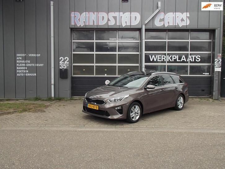 Bruin Occasion 2021 Kia Ceed Sportswagon Stationwagen | € 18.750 (Super prijs) - Afbeelding 1/4