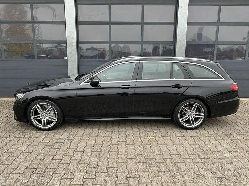 Occasion Mercedes E200 Business 184 PK (135 kW) 2017 Zwart Stationwagen