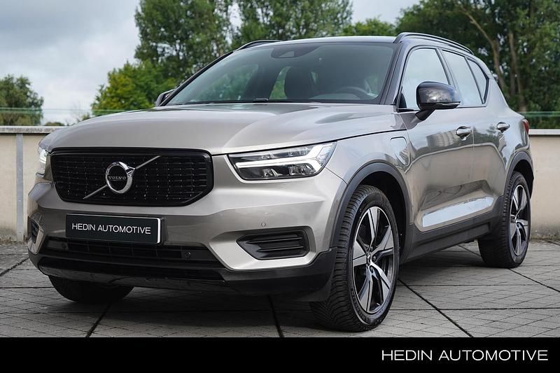 Bruin Gebruikt 2022 Volvo XC40 Inscription SUV | € 39.995 (Duur) - Afbeelding 1/4