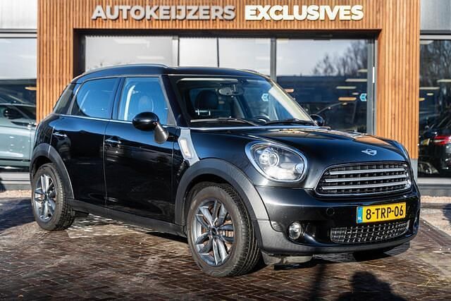 Zwart (metallic) Occasion 2014 Mini Cooper Countryman SUV | € 8.900 (Eerlijke prijs) - Afbeelding 1/4